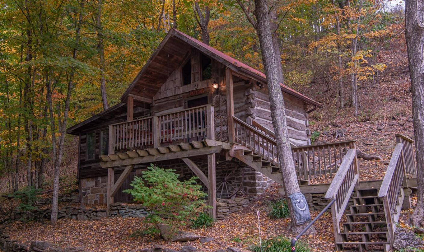 Moore House Inn & Cabins Marlinton Exterior photo