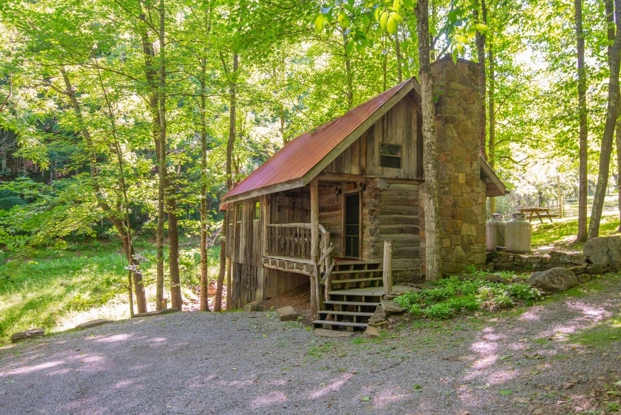 Moore House Inn & Cabins Marlinton Exterior photo